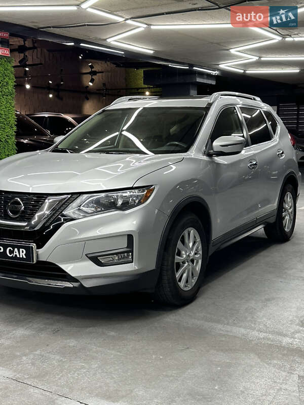 Позашляховик / Кросовер Nissan Rogue 2017 в Одесі