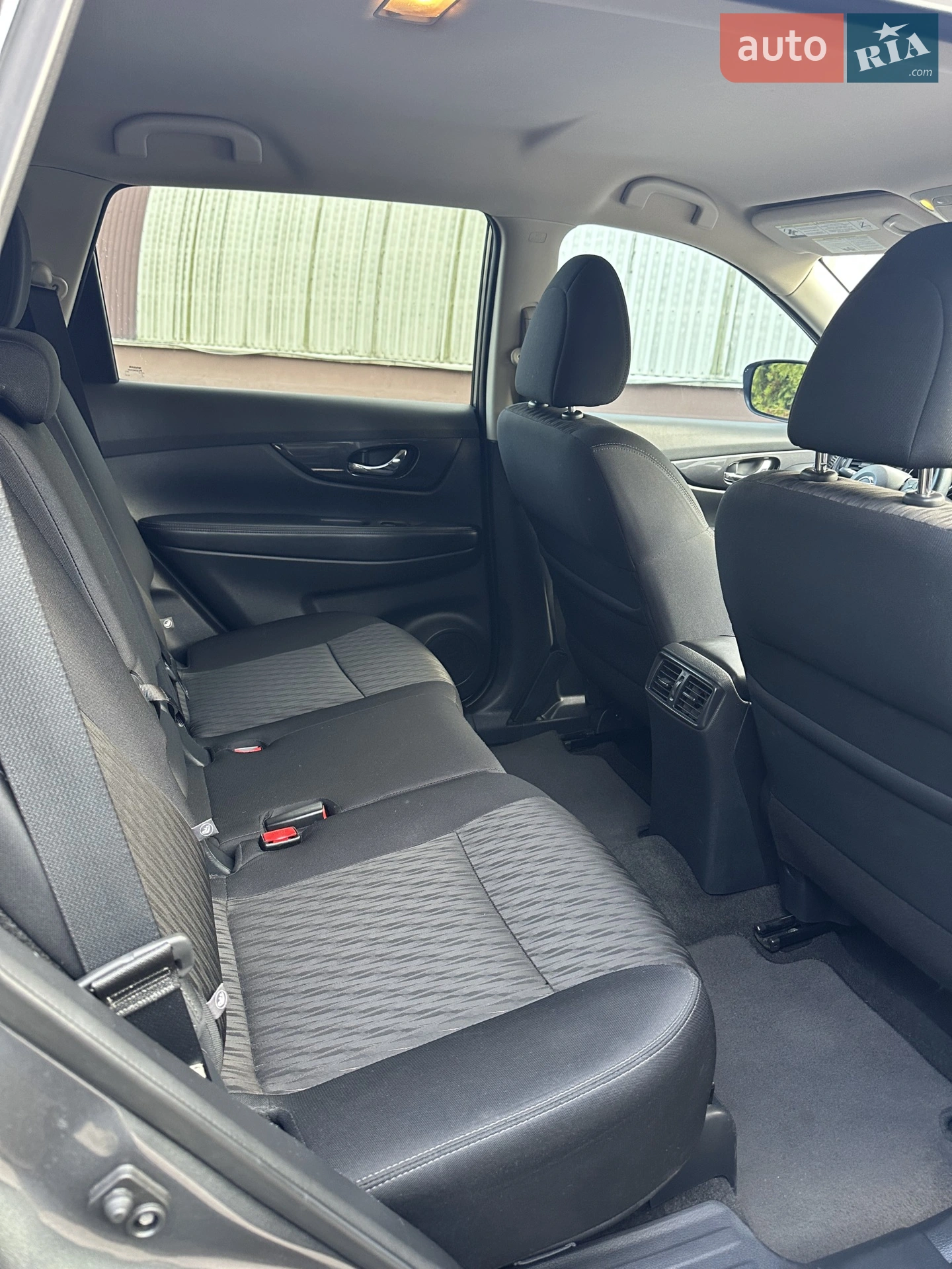 2018 Nissan Rogue - мініатюра 9