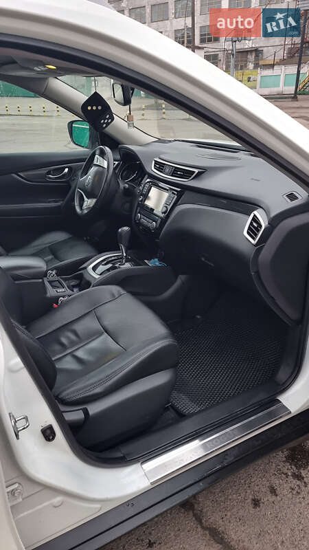 Внедорожник / Кроссовер Nissan Rogue 2016 в Белой Церкви