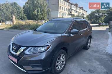 Внедорожник / Кроссовер Nissan Rogue 2017 в Хмельницком