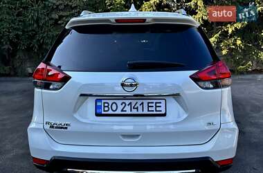 Внедорожник / Кроссовер Nissan Rogue 2017 в Тернополе