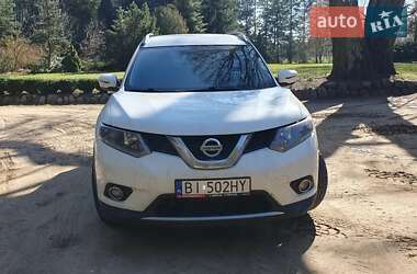 Внедорожник / Кроссовер Nissan Rogue 2016 в Львове