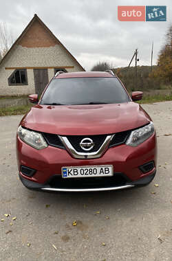 Внедорожник / Кроссовер Nissan Rogue 2015 в Виннице