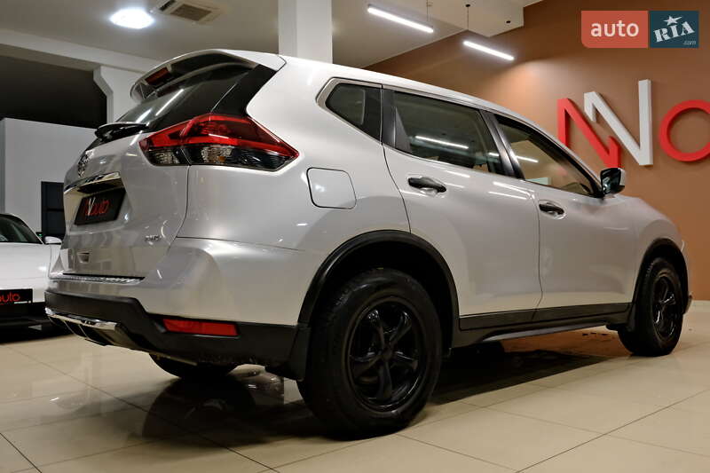 Внедорожник / Кроссовер Nissan Rogue 2017 в Одессе