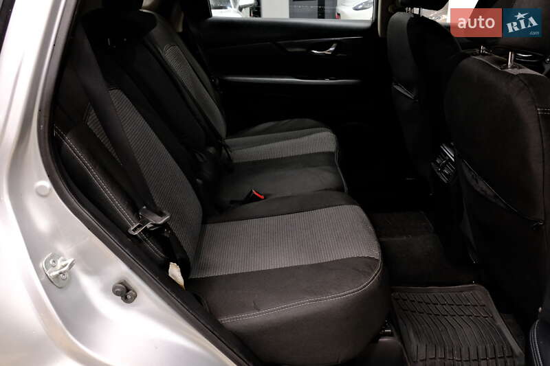 Внедорожник / Кроссовер Nissan Rogue 2017 в Одессе