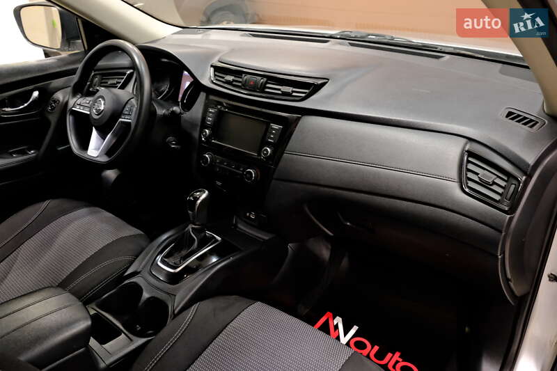 Внедорожник / Кроссовер Nissan Rogue 2017 в Одессе