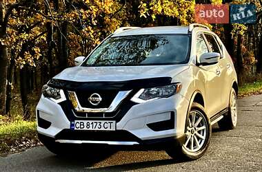 Внедорожник / Кроссовер Nissan Rogue 2017 в Киеве