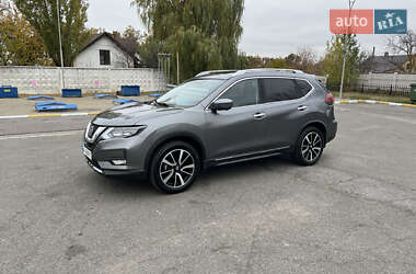 Внедорожник / Кроссовер Nissan Rogue 2017 в Киеве