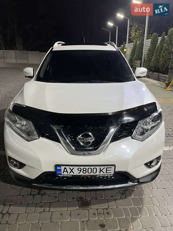 Позашляховик / Кросовер Nissan Rogue 2015 в Харкові