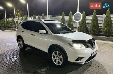 Позашляховик / Кросовер Nissan Rogue 2015 в Харкові