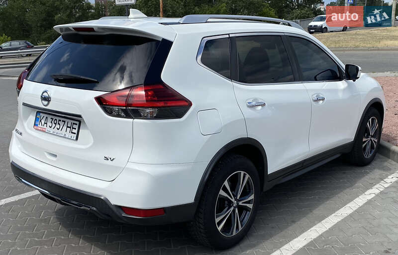 Позашляховик / Кросовер Nissan Rogue 2017 в Києві