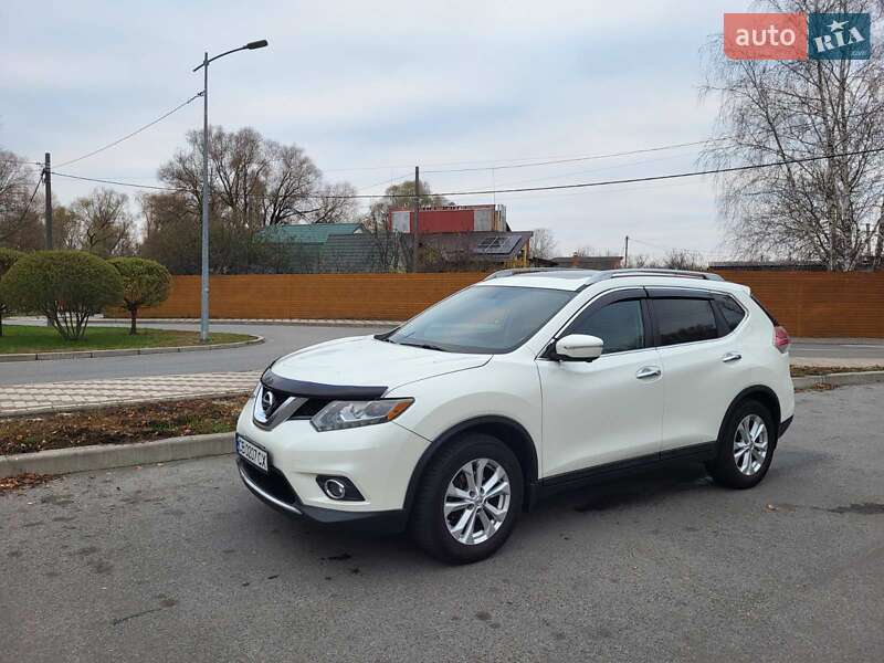 Внедорожник / Кроссовер Nissan Rogue 2014 в Чернигове
