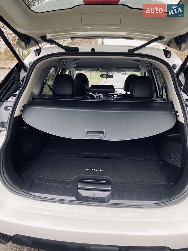 Позашляховик / Кросовер Nissan Rogue 2015 в Вараші фото 10 Позашляховик / Кросовер Nissan Rogue 2015 в Вараші