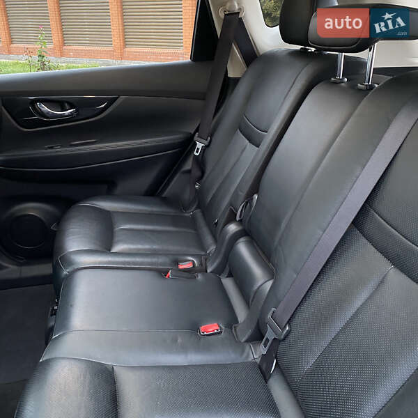 Внедорожник / Кроссовер Nissan Rogue 2016 в Измаиле