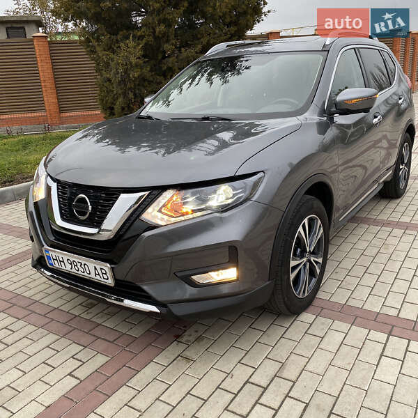 Внедорожник / Кроссовер Nissan Rogue 2016 в Измаиле