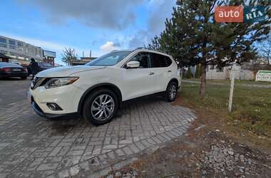 Позашляховик / Кросовер Nissan Rogue 2015 в Львові