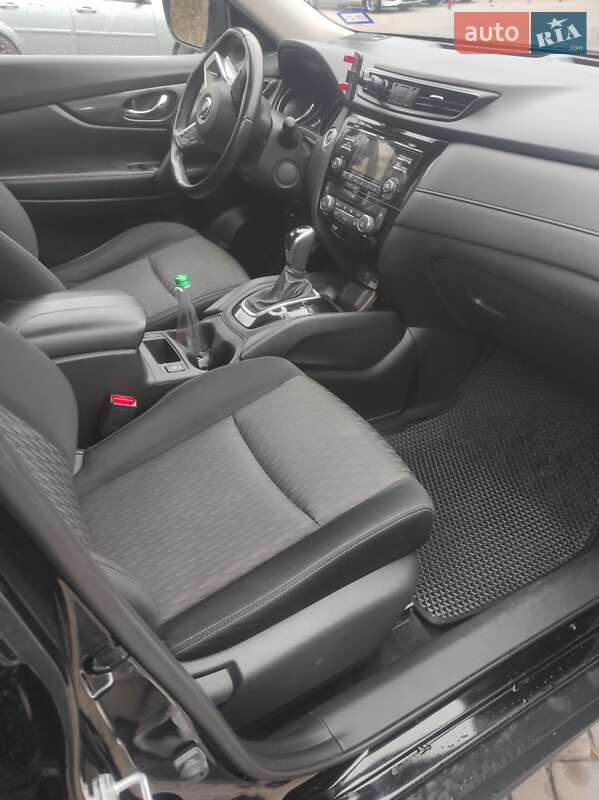Внедорожник / Кроссовер Nissan Rogue 2016 в Киеве