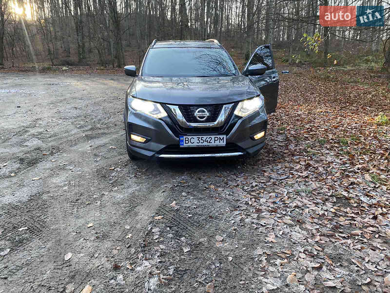 Внедорожник / Кроссовер Nissan Rogue 2018 в Львове