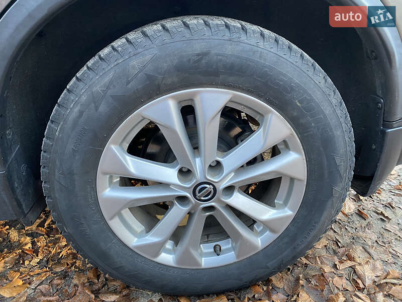 Внедорожник / Кроссовер Nissan Rogue 2018 в Львове