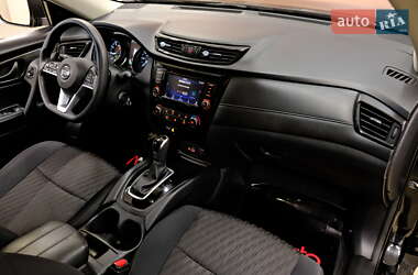Внедорожник / Кроссовер Nissan Rogue 2019 в 