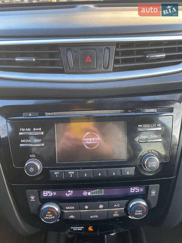 Позашляховик / Кросовер Nissan Rogue 2015 в Черкасах