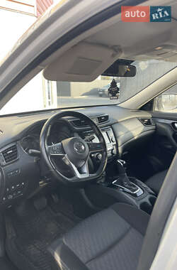 Позашляховик / Кросовер Nissan Rogue 2020 в 