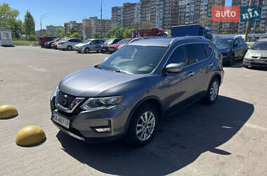 Внедорожник / Кроссовер Nissan Rogue 2018 в Киеве