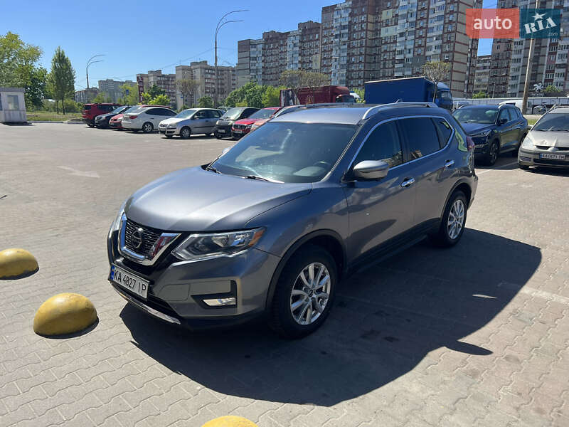 Внедорожник / Кроссовер Nissan Rogue 2018 в Киеве