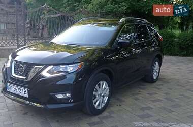 Внедорожник / Кроссовер Nissan Rogue 2017 в Полтаве