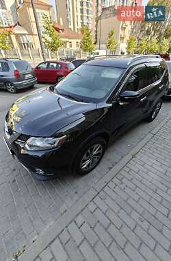 Позашляховик / Кросовер Nissan Rogue 2015 в Львові