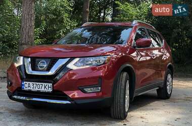 Внедорожник / Кроссовер Nissan Rogue 2017 в Черкассах