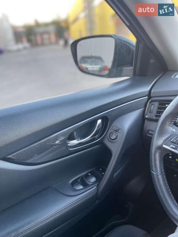 Позашляховик / Кросовер Nissan Rogue 2016 в Кропивницькому