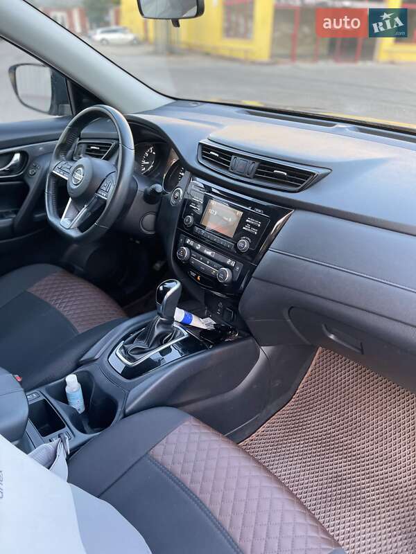 Позашляховик / Кросовер Nissan Rogue 2016 в Кропивницькому