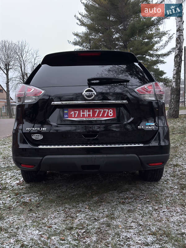 Позашляховик / Кросовер Nissan Rogue 2014 в Лубнах