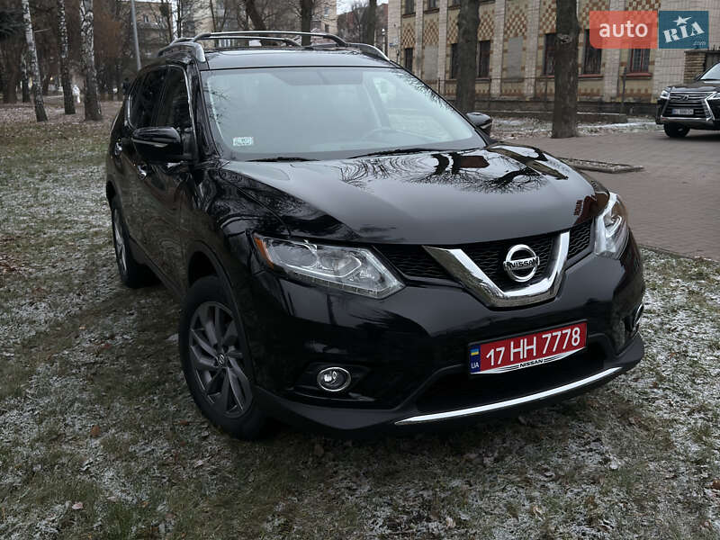 Позашляховик / Кросовер Nissan Rogue 2014 в Лубнах