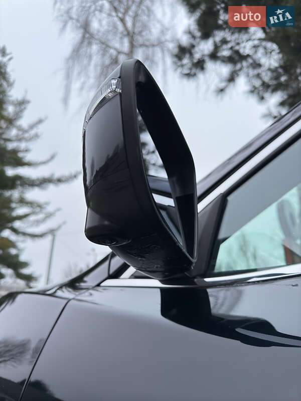 Позашляховик / Кросовер Nissan Rogue 2014 в Лубнах