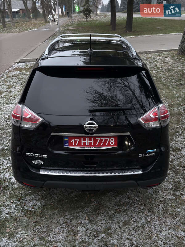 Позашляховик / Кросовер Nissan Rogue 2014 в Лубнах