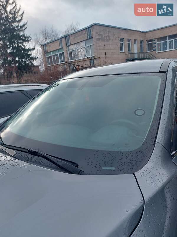 Внедорожник / Кроссовер Nissan Rogue 2017 в Ровно