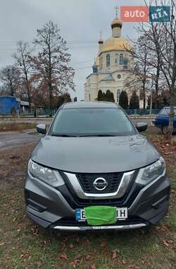 Позашляховик / Кросовер Nissan Rogue 2017 в Рівному