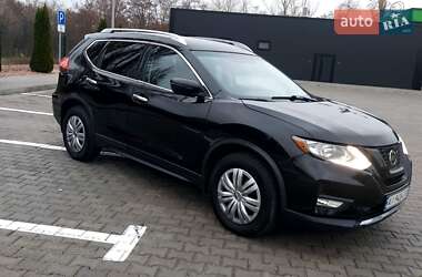 Внедорожник / Кроссовер Nissan Rogue 2017 в Кременчуге