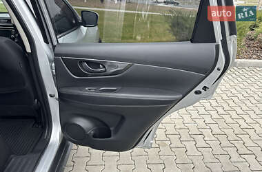 Позашляховик / Кросовер Nissan Rogue 2020 в 