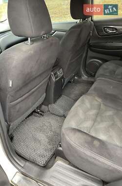 Внедорожник / Кроссовер Nissan Rogue 2014 в Кривом Роге