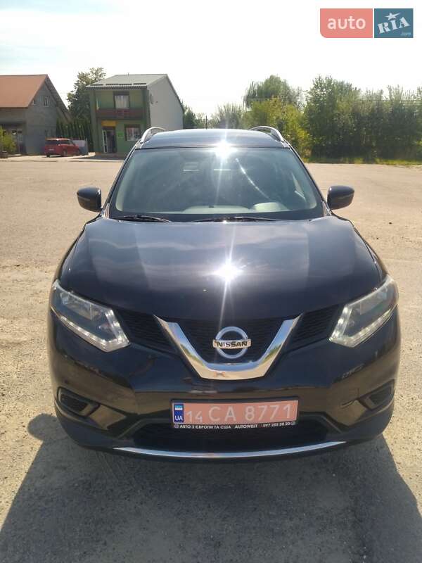 Позашляховик / Кросовер Nissan Rogue 2016 в Львові