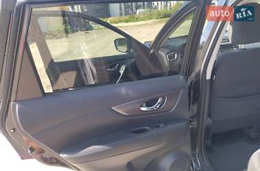 Внедорожник / Кроссовер Nissan Rogue 2016 в 
