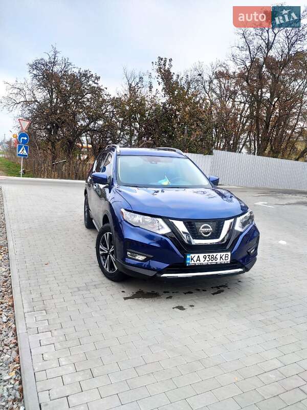 Внедорожник / Кроссовер Nissan Rogue 2019 в 