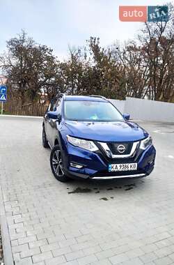 Внедорожник / Кроссовер Nissan Rogue 2019 в 