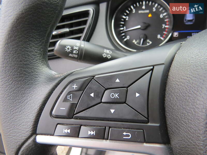 Позашляховик / Кросовер Nissan Rogue 2018 в Кропивницькому