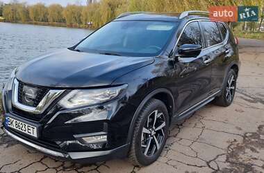 Внедорожник / Кроссовер Nissan Rogue 2019 в Ровно