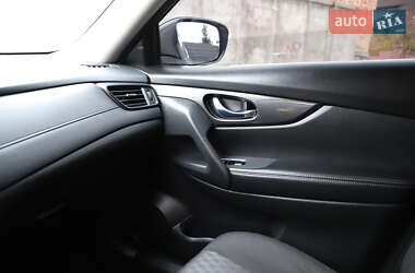 Позашляховик / Кросовер Nissan Rogue 2020 в 
