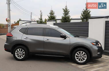 Позашляховик / Кросовер Nissan Rogue 2020 в 
